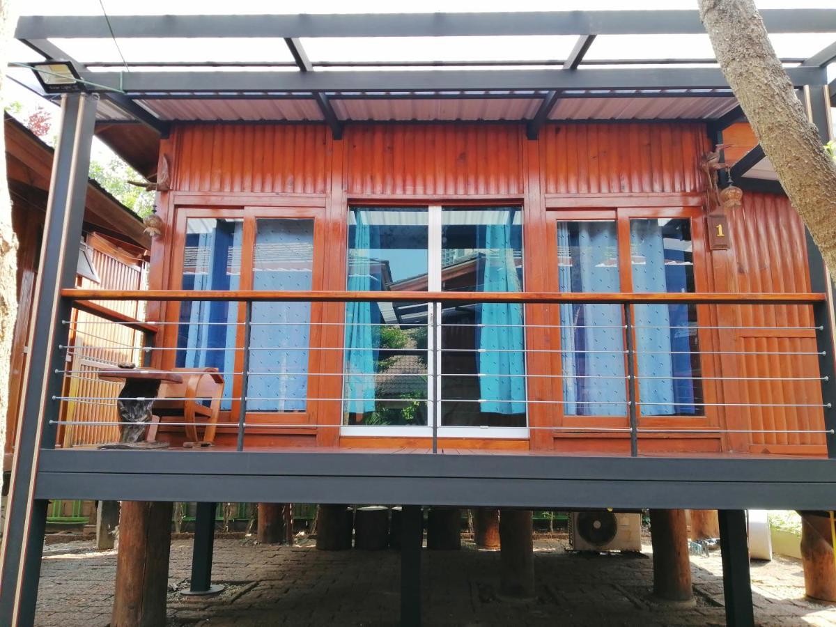 Hotel Wood House Pattaya Exterior foto