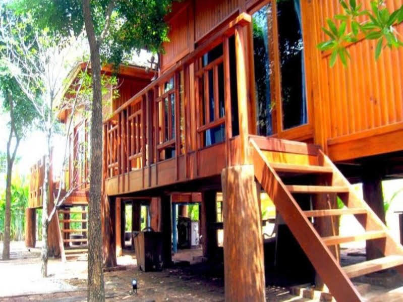 Hotel Wood House Pattaya Exterior foto